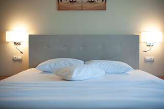 Отели типа «постель и завтрак» Bruxelles Guesthouse Craiova Крайова Двухместный номер с 1 кроватью-3